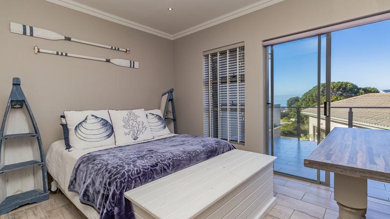 6 Bedroom Property for Sale in Outeniqua Strand Western Cape